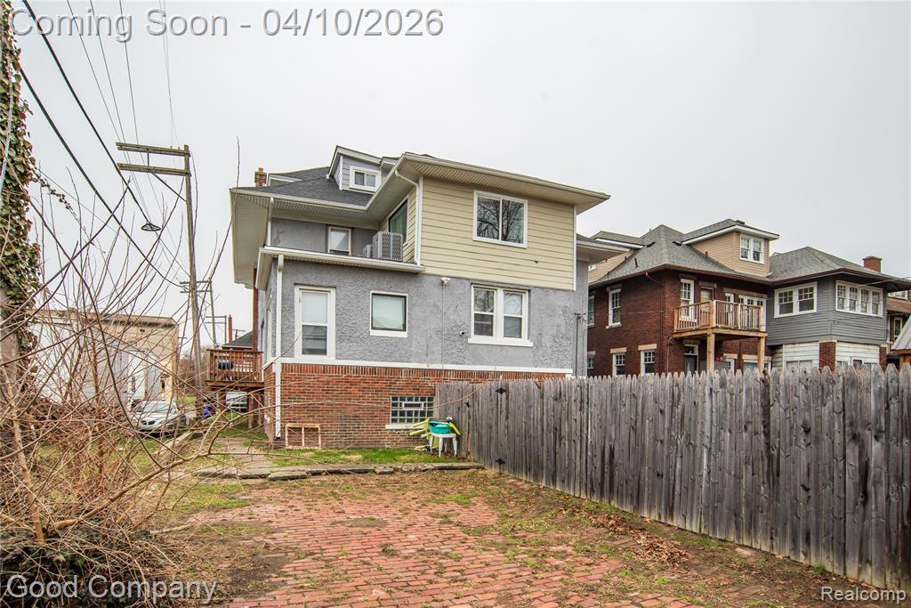 30 Lawrence Street, Detroit, MI 48202 — Photo 41