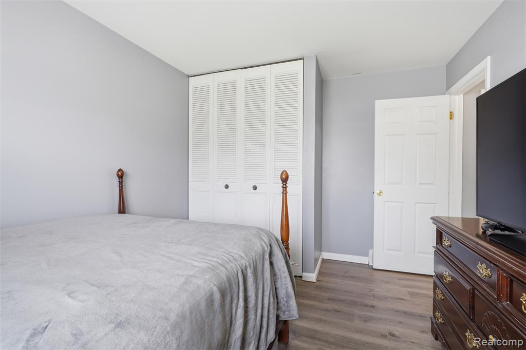 5208 Don Shenk Drive, Swartz Creek, MI 48473 — Photo 12