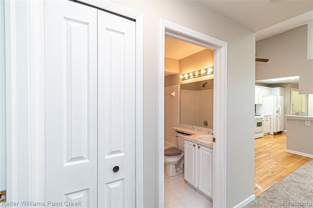 48619 Sugarbush Court, Shelby Twp, MI 48315 — Photo 15