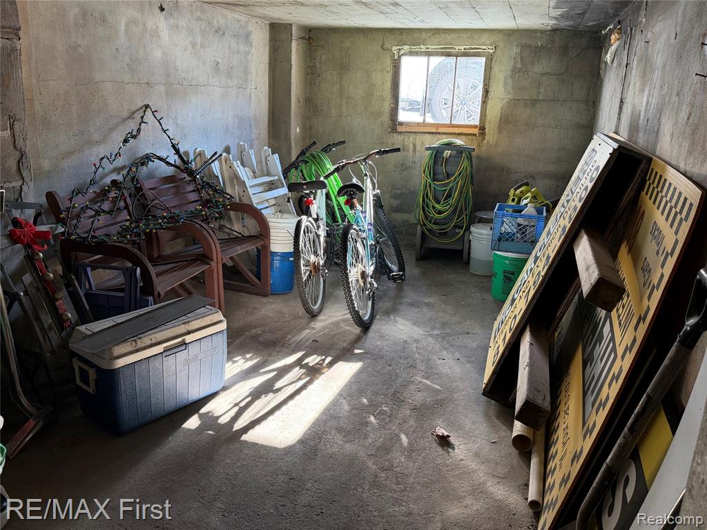 9280 RIVER Road, Clay, MI, 48001