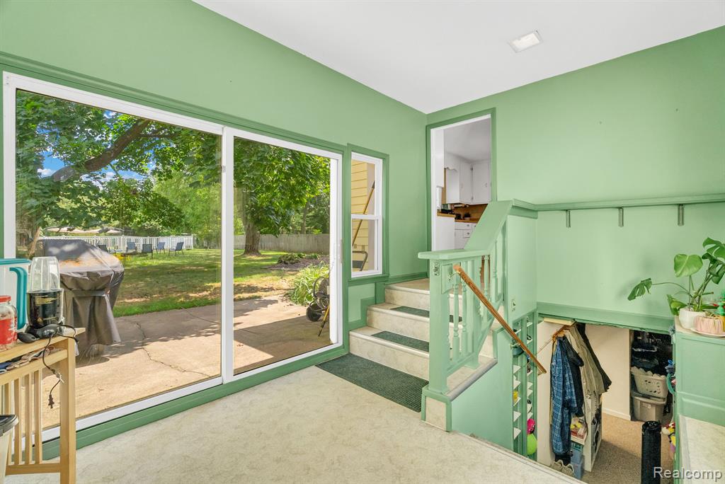 4350 Lessing Avenue, Waterford, MI 48329 — Photo 13