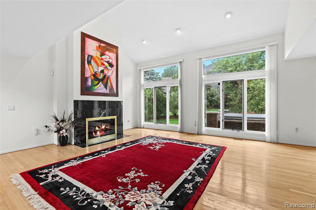 6034 Beachwood Drive, West Bloomfield, MI 48324 — Photo 4
