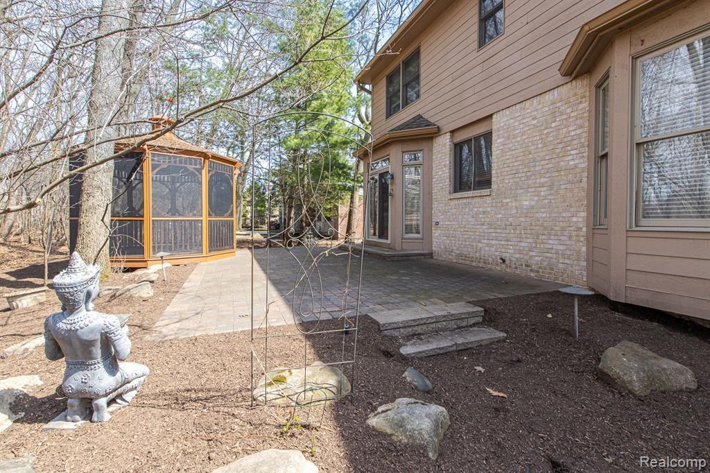 7252 Autumn Hill Drive, West Bloomfield, MI 48323 — Photo 57