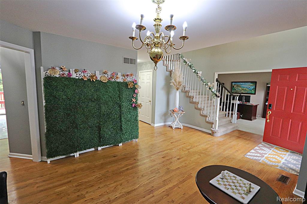 39405 Windsome Drive, Northville, MI 48167 — Photo 23