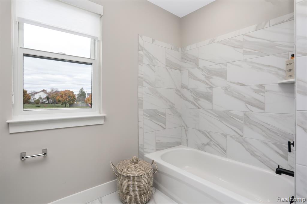 3018 Canopy Tree Way, 10, Ann Arbor, MI 48103 — Photo 24