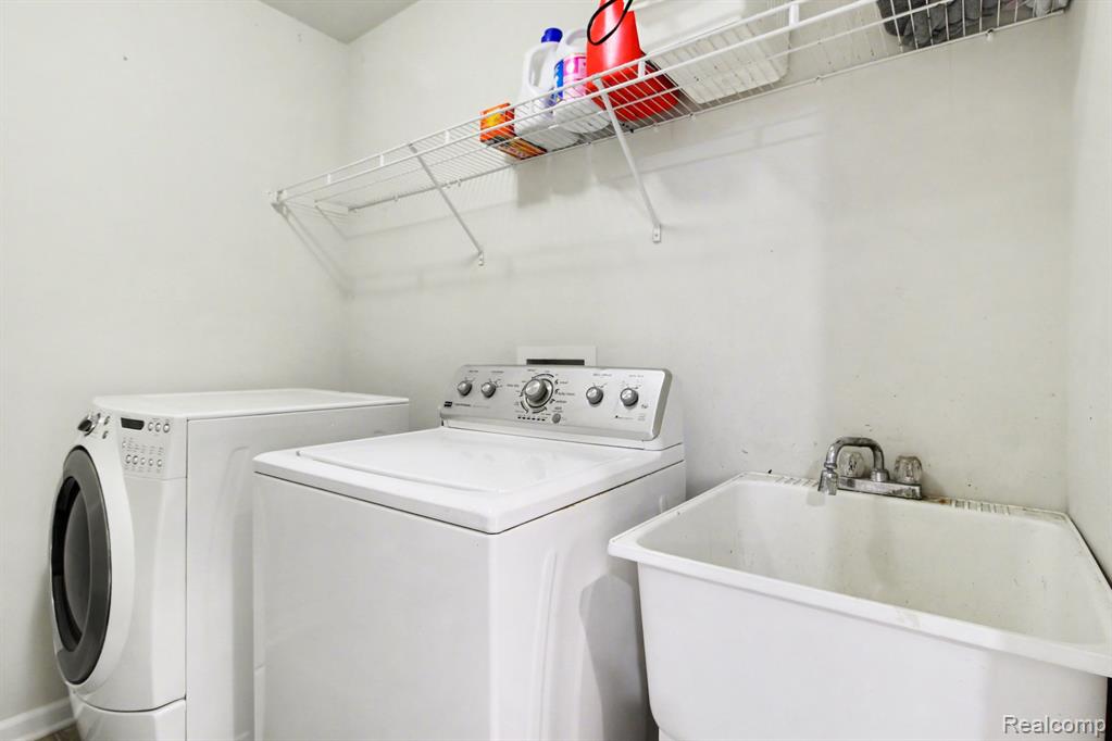 2417 PREMIER Lane, Canton, MI 48188 — Photo 24