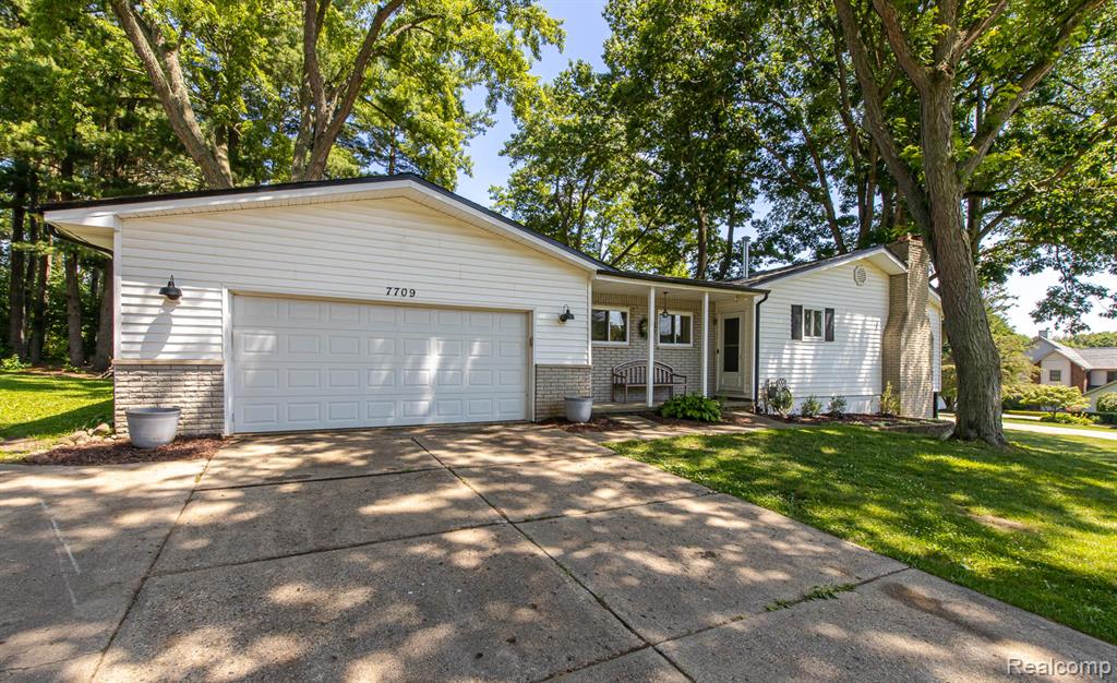 7709 Shelley Drive, Clarkston, MI 48348 — Photo 4