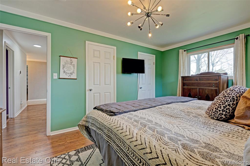327 Coats Road, Lake Orion, MI 48362 — Photo 35