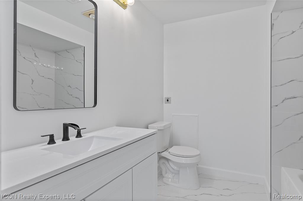 6614 Embers Court, West Bloomfield, MI — Photo 16