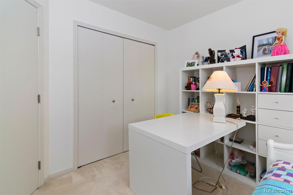 3251 DUNWOODIE Road, Ann Arbor, MI 48105 — Photo 36