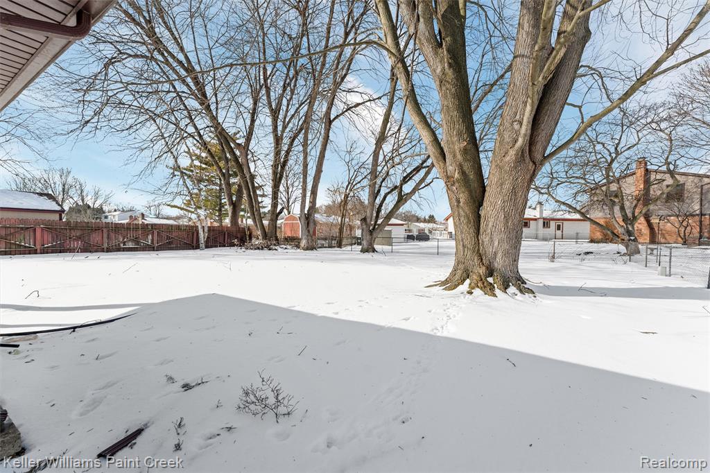 43453 Interlaken Drive, Sterling Heights, MI 48313 — Photo 2