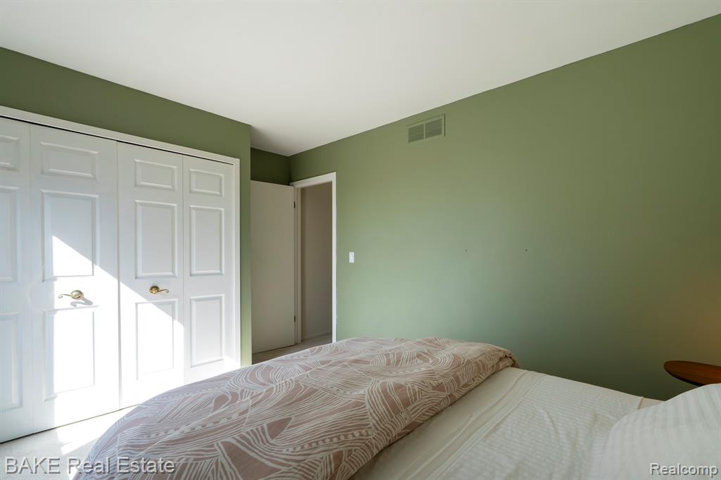881 Greenhills Drive, Ann Arbor, MI 48105 — Photo 29