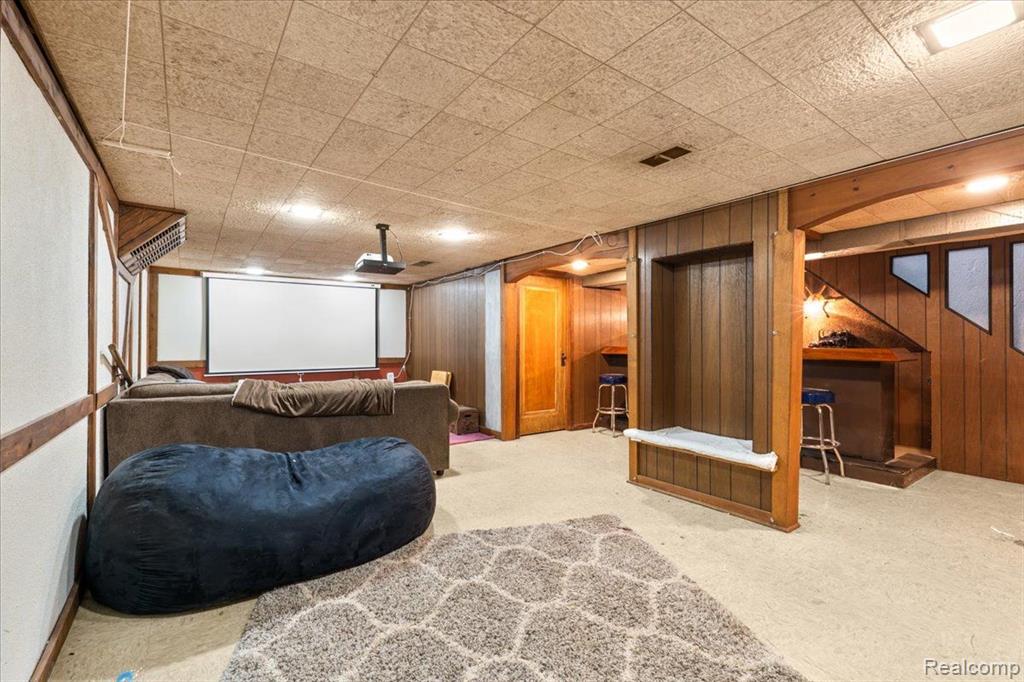 40734 PINETREE Drive, Plymouth, MI 48170 — Photo 24