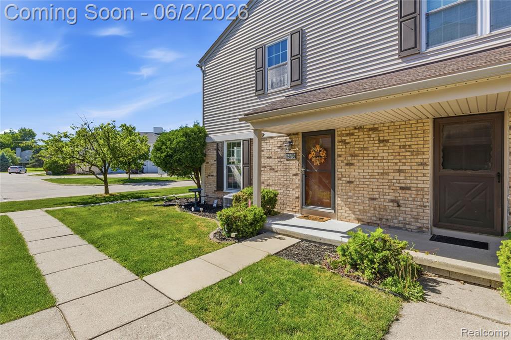 15794 Charleston Drive, Clinton Twp, MI 48038 — Photo 4