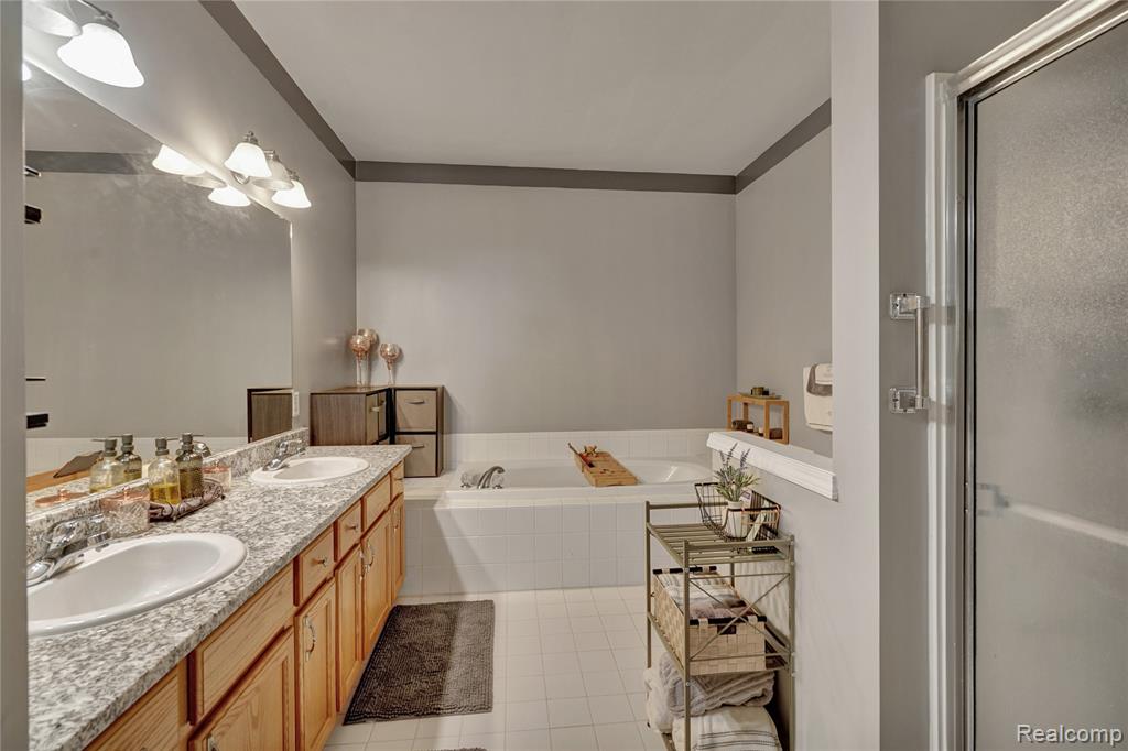 5820 Baypointe Boulevard, Clarkston, MI — Photo 17
