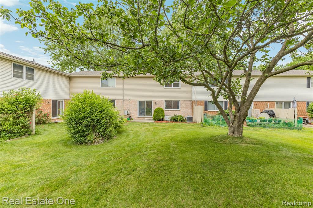 959 Kirts Boulevard, Troy, MI 48084 — Photo 54