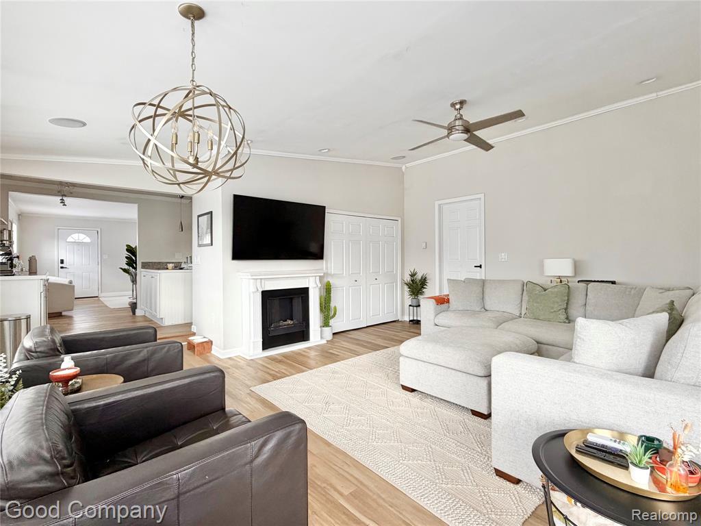626 E Windemere Avenue, Royal Oak, MI 48073 — Photo 17