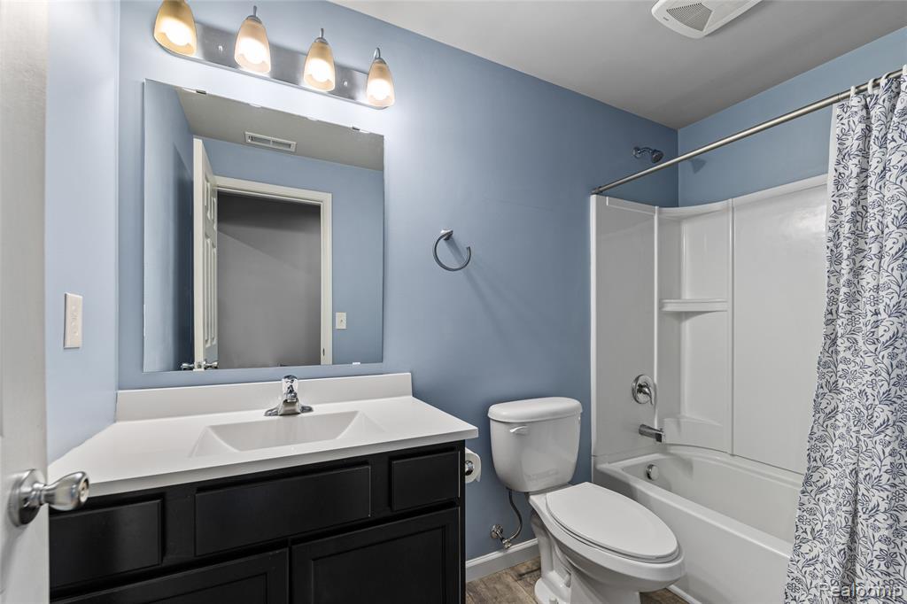7158 Primrose Lane, Grand Blanc, MI 48439 — Photo 27