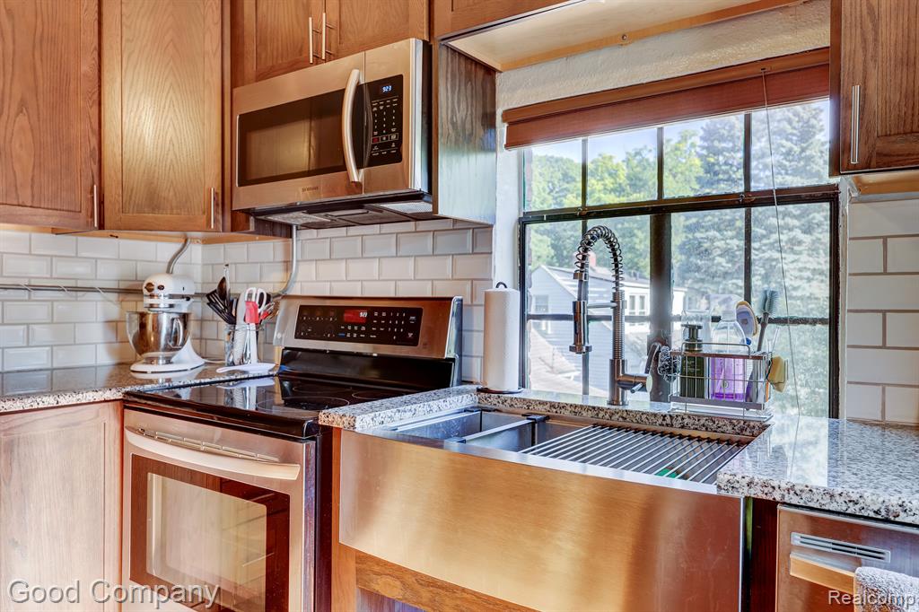637 S CONNECTICUT Unit 5, Royal Oak, MI 48067 — Photo 9