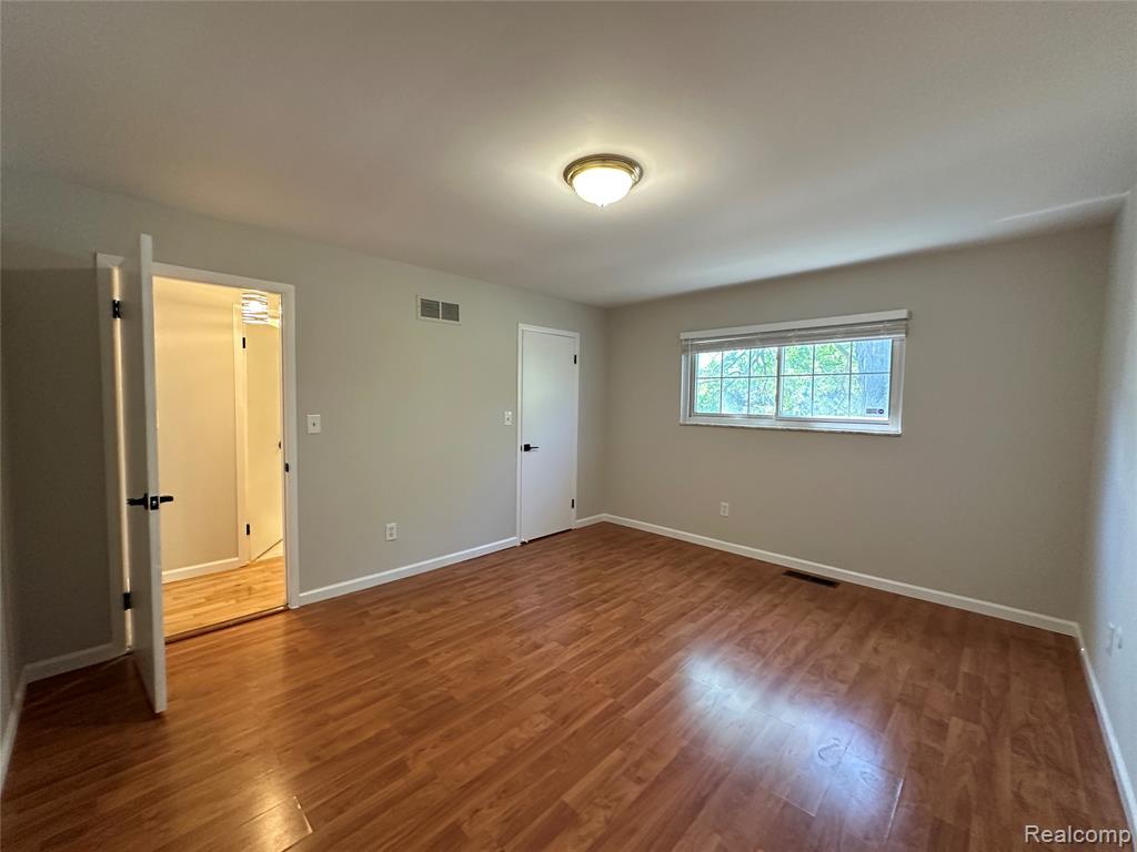 755 E Fox Hills Drive, Bloomfield Hills, MI 48304 — Photo 9