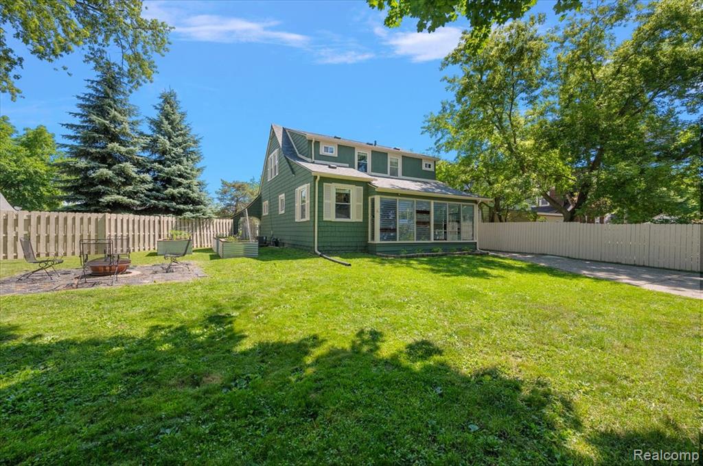 580 E Montcalm Street, Pontiac, MI 48342 — Photo 60