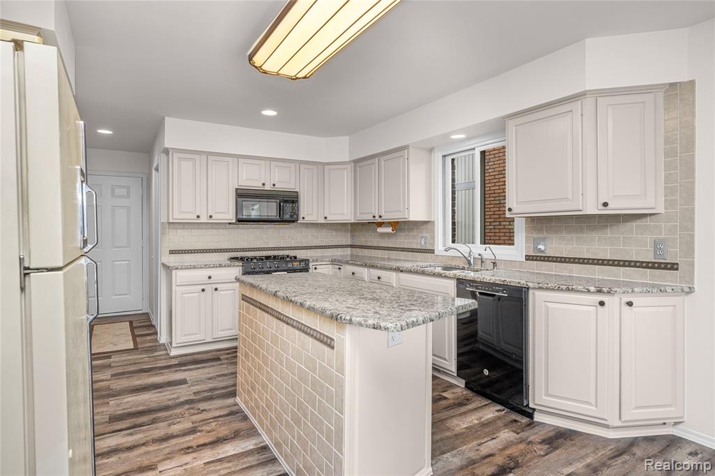 7236 Bluebill Street, Clay, MI 48001 — Photo 18