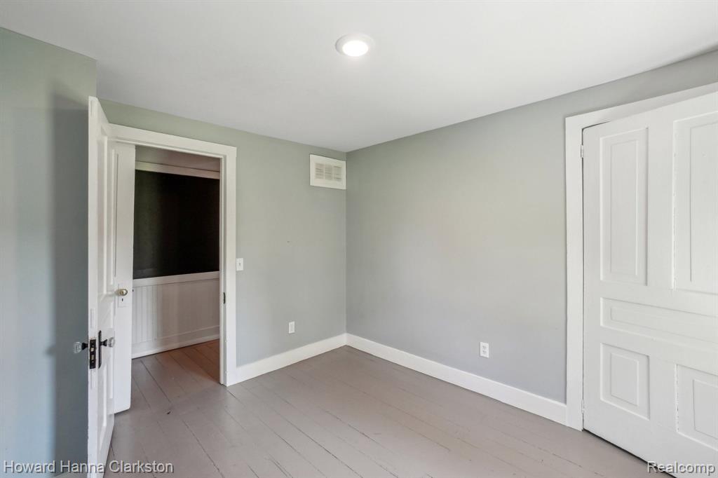 505 N Adelaide Street, Fenton, MI 48430 — Photo 22