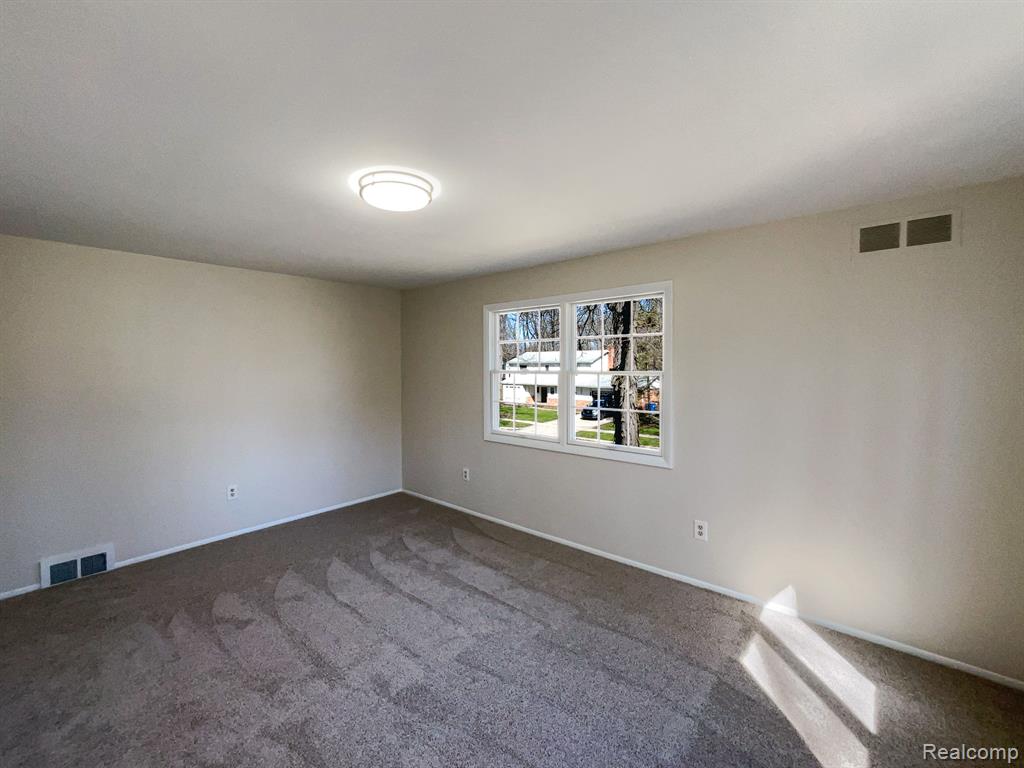3684 MIDDLETON Drive, Ann Arbor, MI 48105 — Photo 13