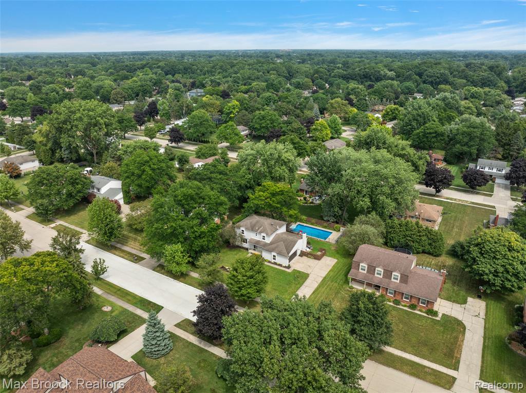 5362 Hertford Drive, Troy, MI 48085 — Photo 45