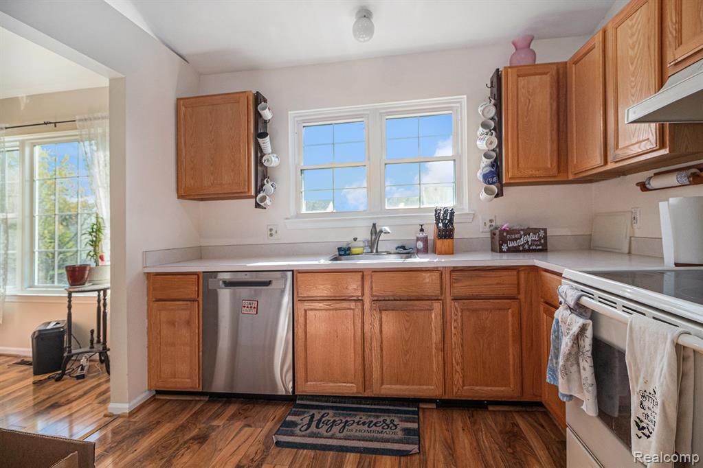 7232 Cypress Pointe Drive, Ypsilanti, MI 48197 — Photo 9