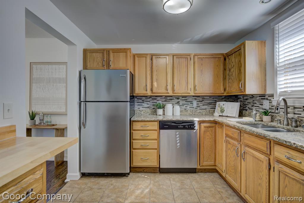 713 S Pleasant Street, Royal Oak, MI 48067 — Photo 18