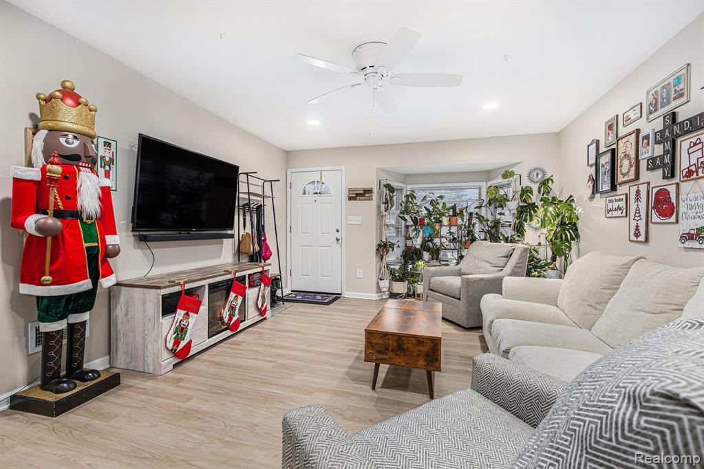 7866 Dudley Street, Taylor, MI 48180 — Photo 5