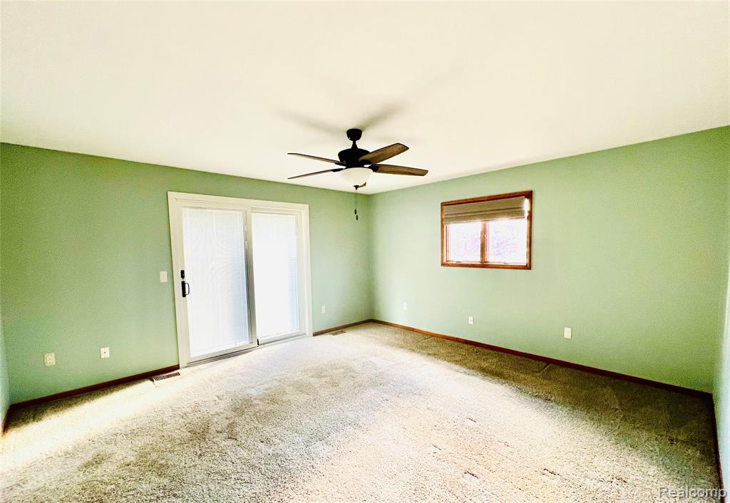 39852 Southpointe Avenue, Harrison Township, MI — Photo 8