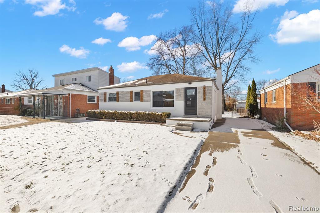 29213 Joan Street, Saint Clair Shores, MI, 48081