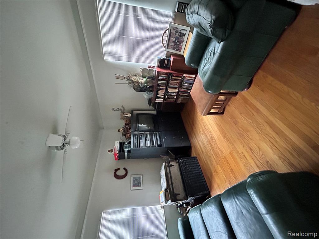 18430 Fairfield Street, Detroit, MI 48221 — Photo 11