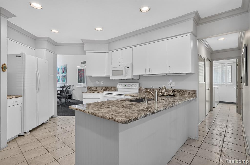 6445 Noble Road, West Bloomfield, MI — Photo 14