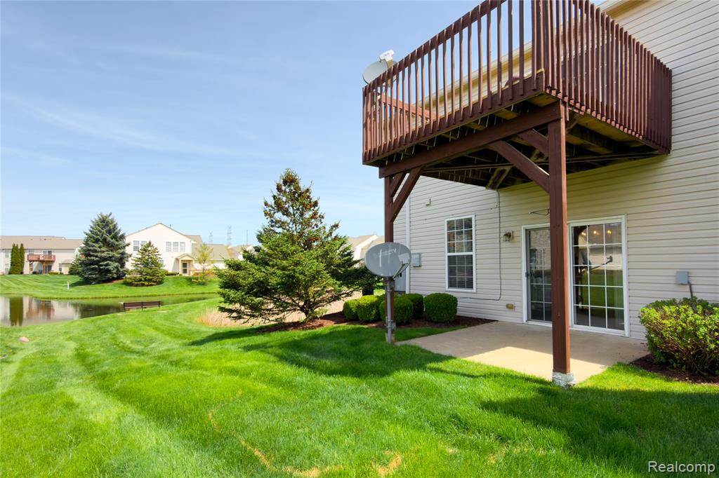 26624 Kirkway Circle, Woodhaven, MI 48183 — Photo 28