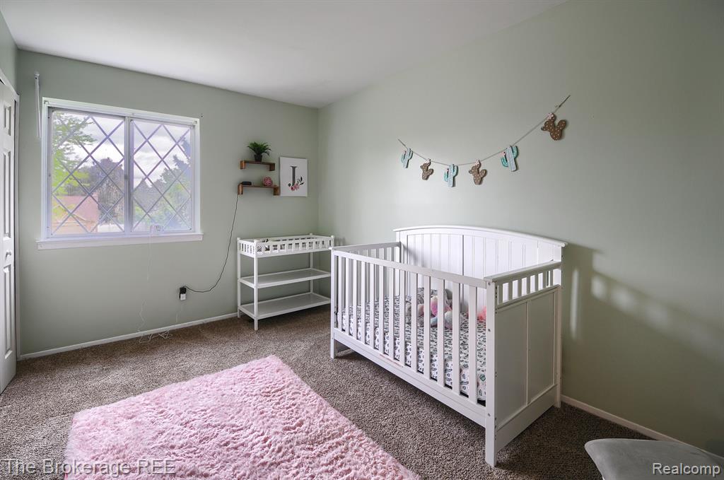 5523 OLD FRANKLIN Road, Grand Blanc, MI 48439 — Photo 9