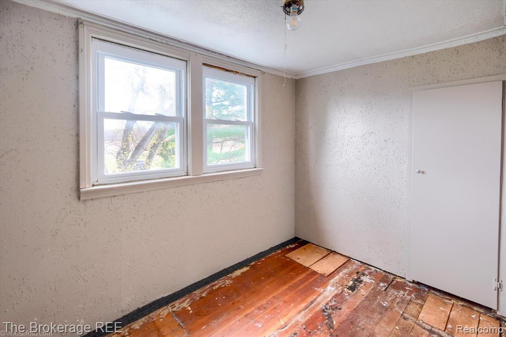 6449 Lapeer Road, Burton, MI 48509 — Photo 35