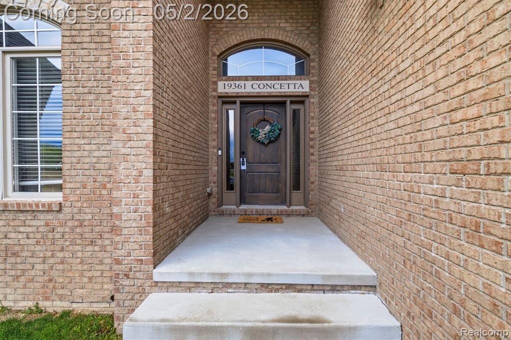 19361 Concetta Drive, Macomb, MI 48044 — Photo 2