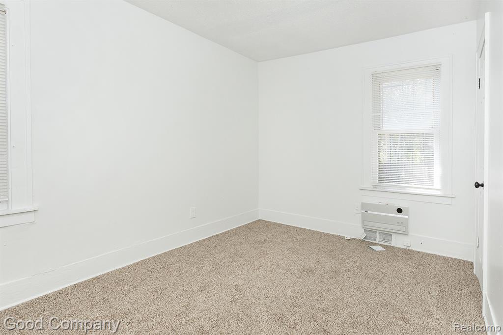 12123 Santa Rosa Drive, Detroit, MI 48204 — Photo 9