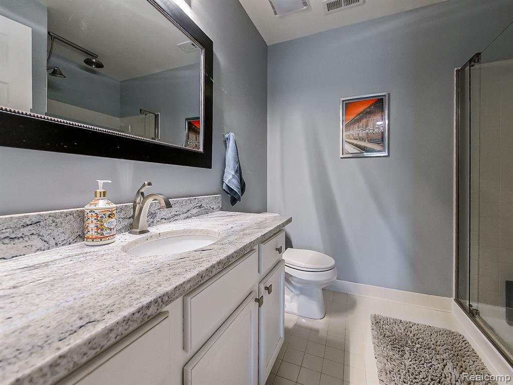 45724 WARWICK Drive, Macomb, MI 48044 — Photo 15