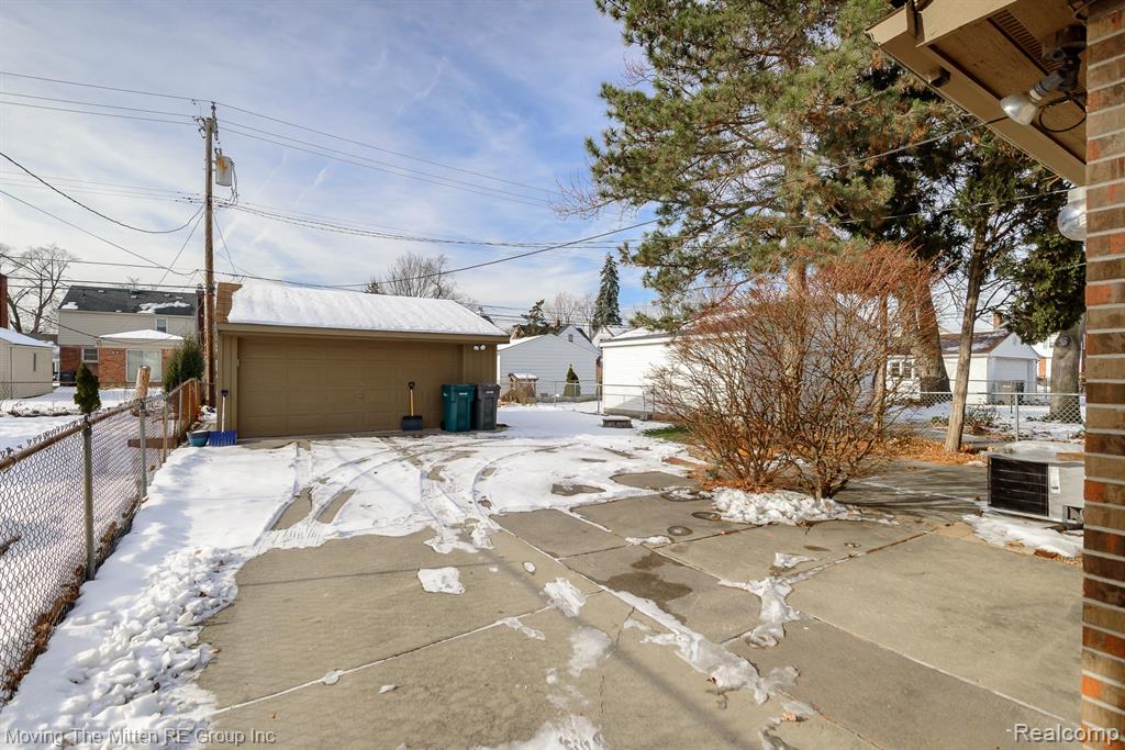 925 N Rosevere Avenue, Dearborn, MI 48128 — Photo 36