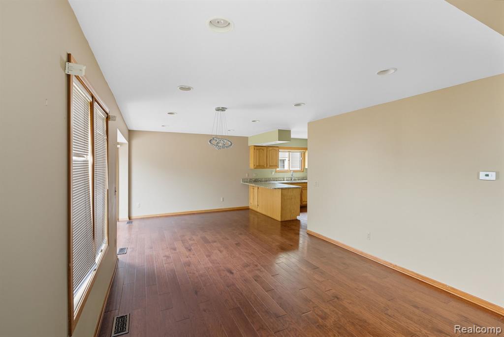 41825 Alden Drive, Clinton Twp, MI 48038 — Photo 4