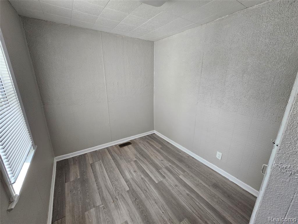 6426 ARTESIAN Street, Detroit, MI 48228 — Photo 11