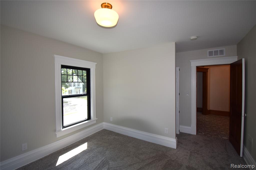 45669 Cass Avenue, Utica, MI 48317 — Photo 17