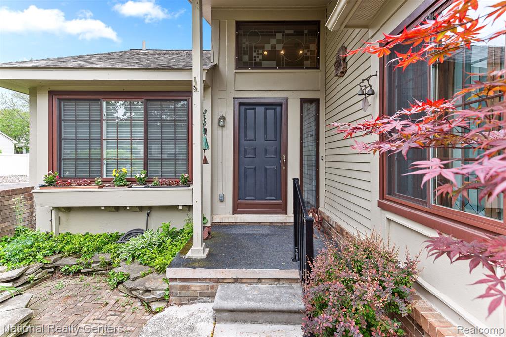 7207 Creeks Bend Drive, West Bloomfield, MI — Photo 59