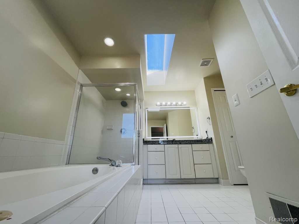 2308 MOSS ROSE Court, Ann Arbor, MI 48103 — Photo 17