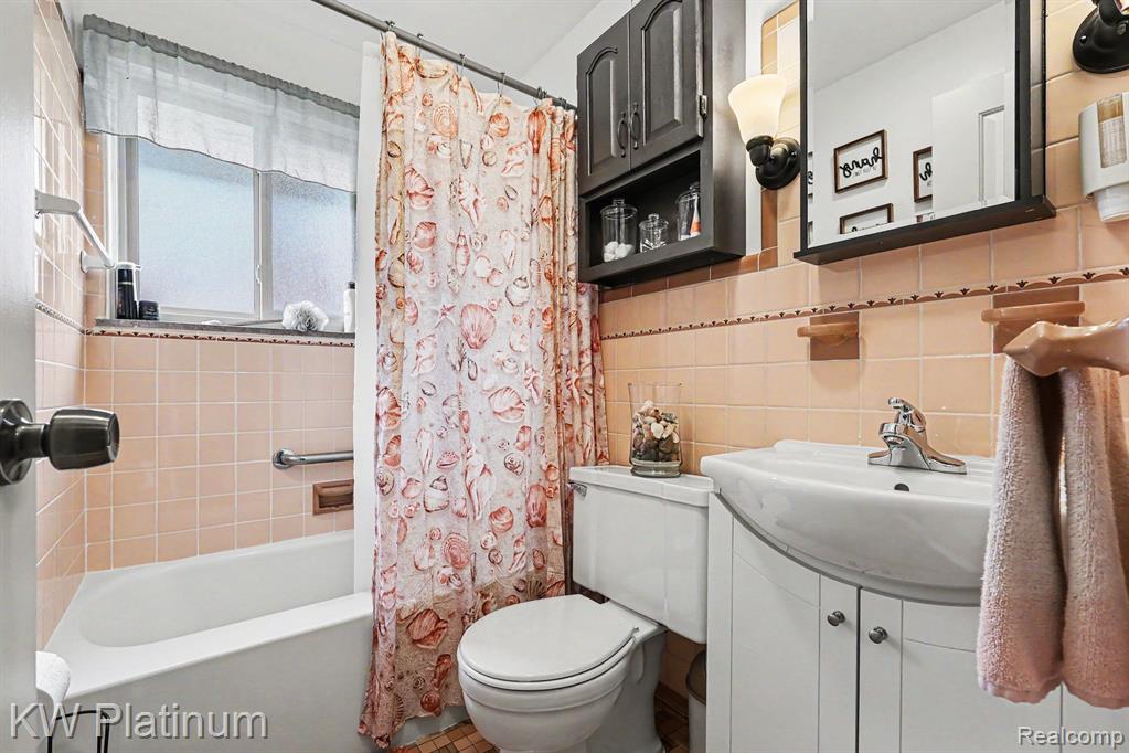 50895 Taylor Street, New Baltimore, MI 48047 — Photo 16
