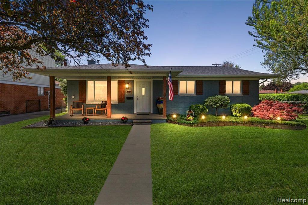 40459 Hamilton, Sterling Heights, MI 48313 — front exterior